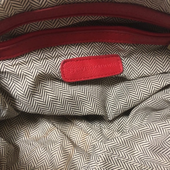 Large red/gold Steven Madden bag. Vegan leather. - Picture 5 of 7